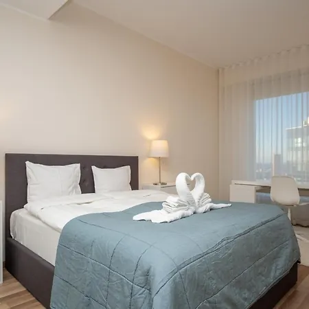 Centre Sky View On 27th Floor * Reval